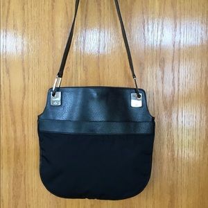 GUCCI shoulder bag/ crossbody 🖤🤍🖤